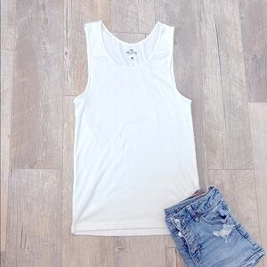 Hollister Men's White Ribbed Tank Top